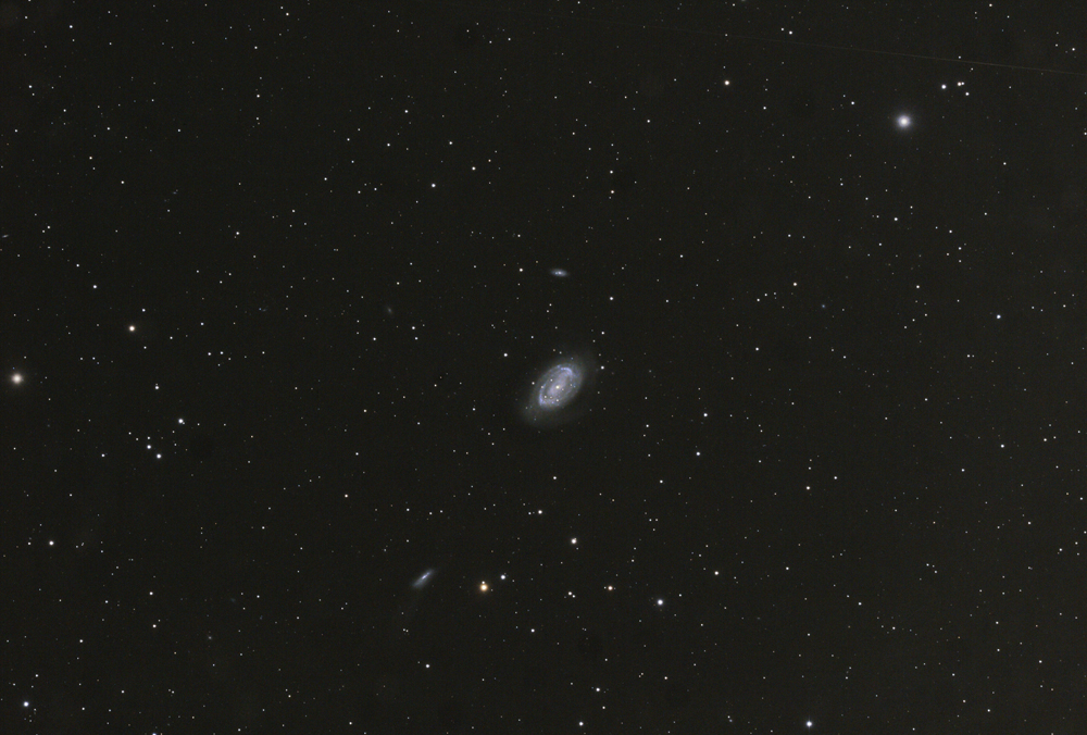 NGC4725