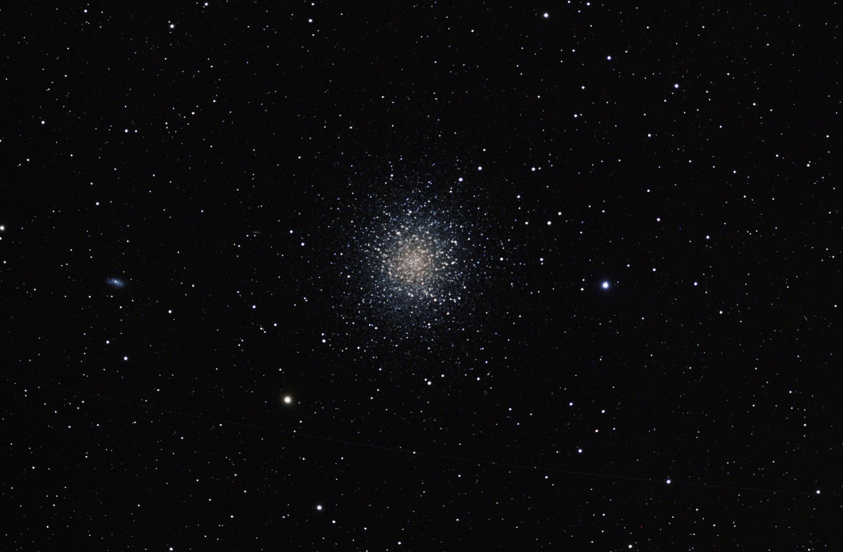 M13 Widefield