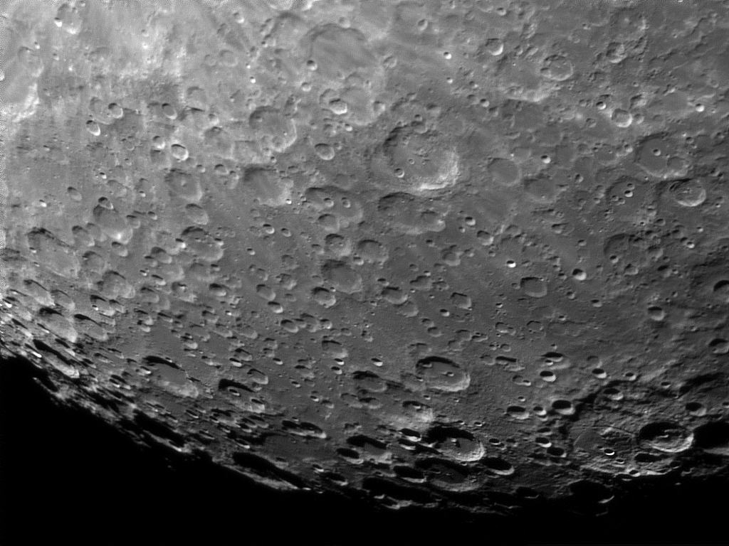 Moon_10042009_TMB_105_650