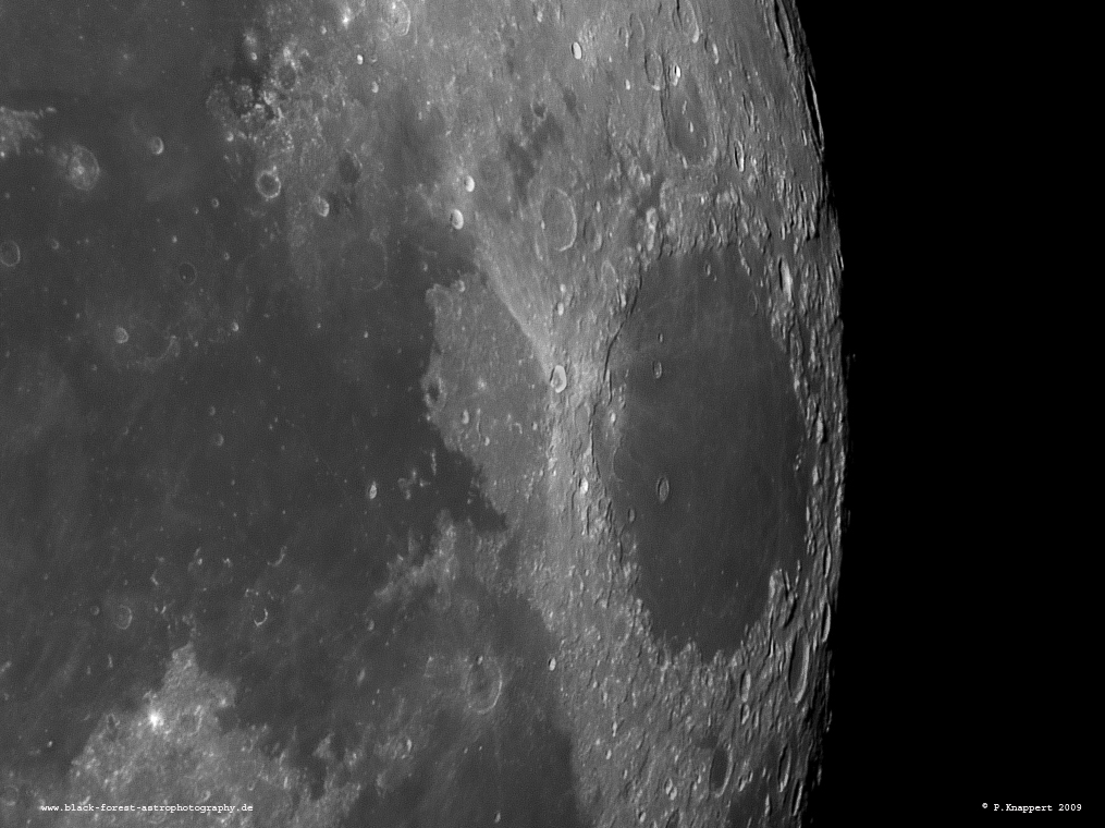 Moon_10042009_TMB_105_650